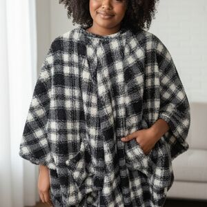 White River Black and White Plaid Personal Throw Blanket With Pockets Cozy
